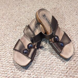 Mephisto Air Relax Sandals Womens 37 US 6.5-7 Bronze Metallic T Strap Open Toe